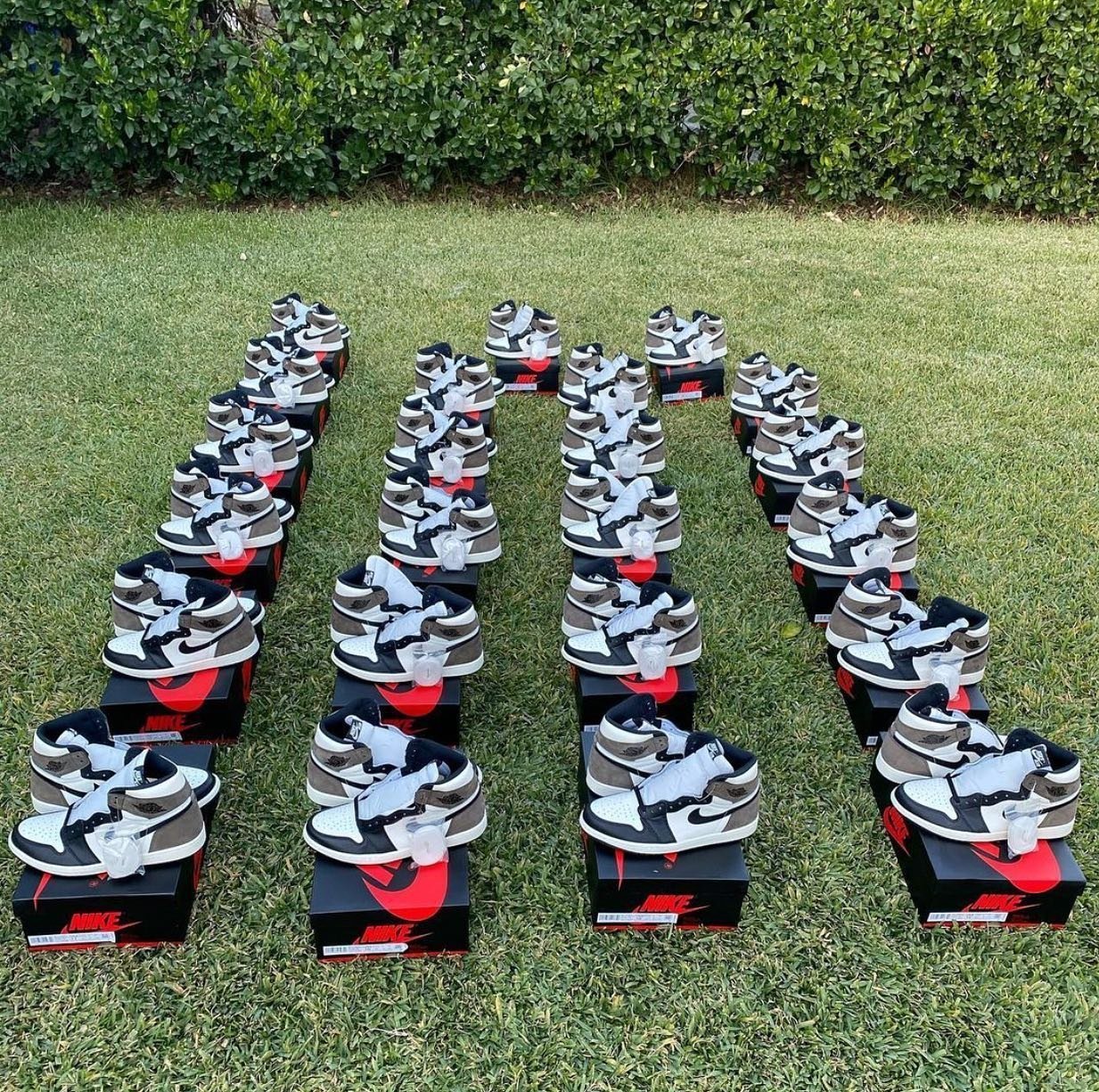 Buy-Authentic-Nike-Shoes-1.jpg Wholesale Nike Shoes (100 Pairs) Liquidation Pallet - Image 1