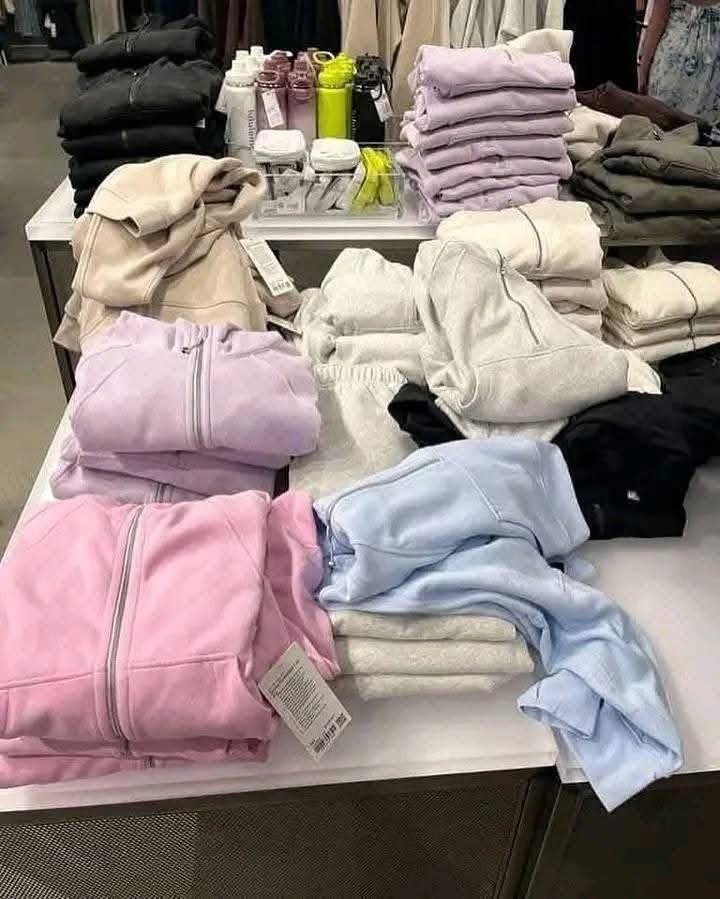 IMG_8832.jpeg Lululemon Apparel Liquidation Pallet - Image 1
