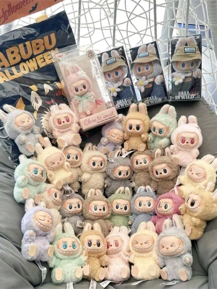 WhatsApp-Image-2025-10-23-at-16.09.03-2.jpeg Labubu Liquidation Pallet - Image 1