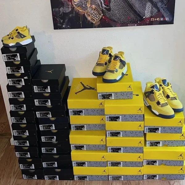 aj-600x600-1.webp Wholesale Jordan Shoes Liquidation Pallet - Image 1