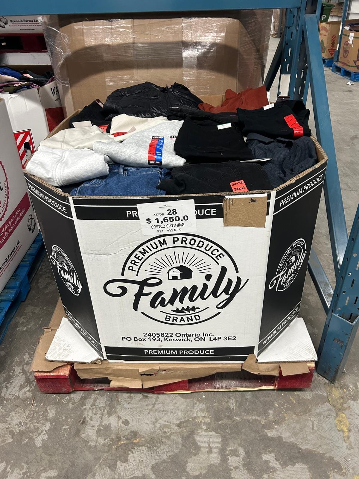 costco-clothing-28-300pcs-liquidation-wholesale-pallet-costco-clothing-28-300pcs-liquidation-wholesale-pallet-lpd-1227092591.jpg CW Clothing Liquidation Pallet — Lot 3 - Image 1