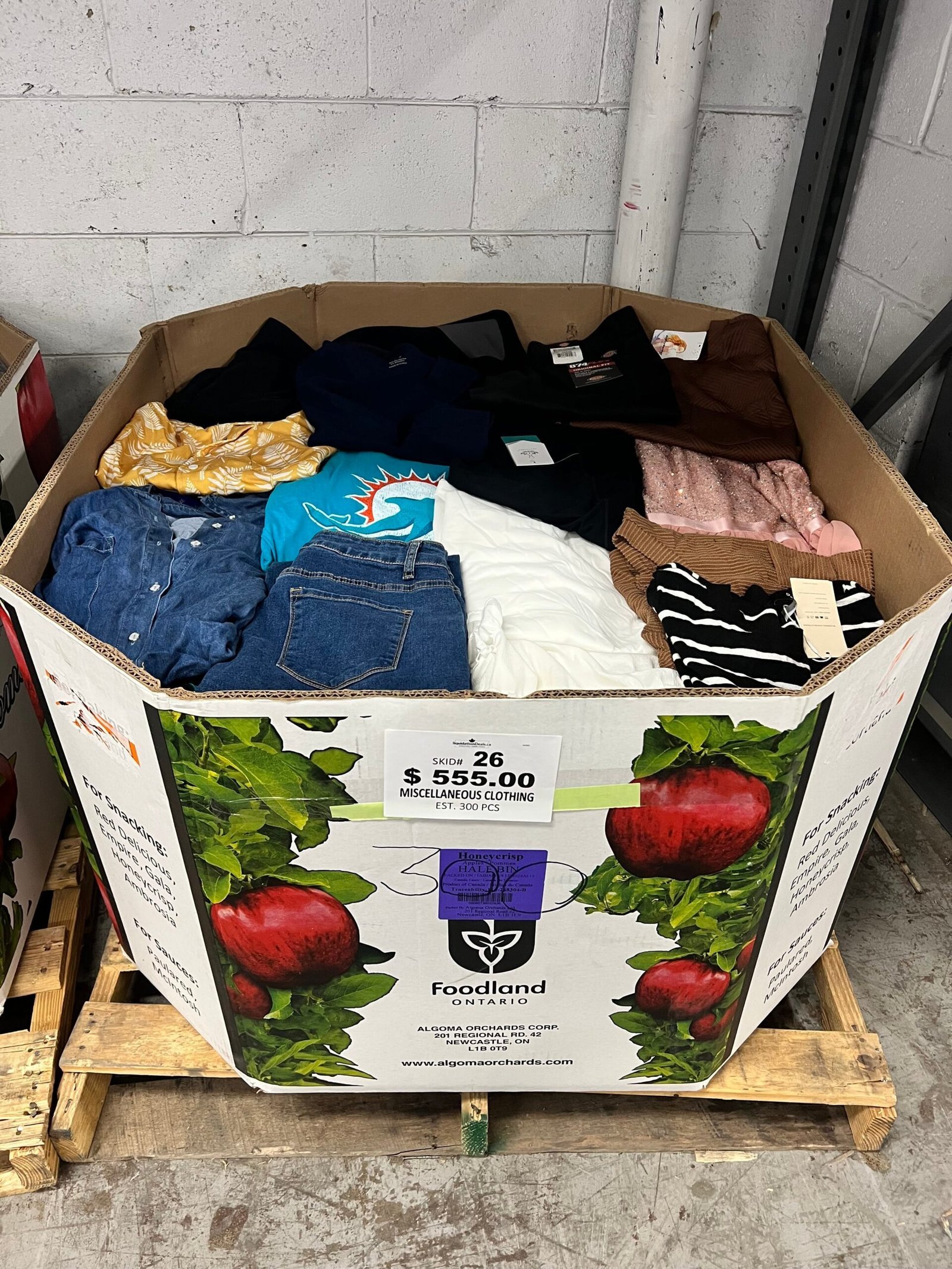 miscellaneous-clothing-26-300pcs-liquidation-wholesale-pallet-miscellaneous-clothing-26-300pcs-liquidation-wholesale-pallet-lpd-1243970491-scaled-1.jpg Miscellaneous Clothing - 300pcs Liquidation Pallet - Image 1