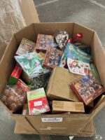 Overstock Christmas Decorations Liquidation Pallet - Image 2