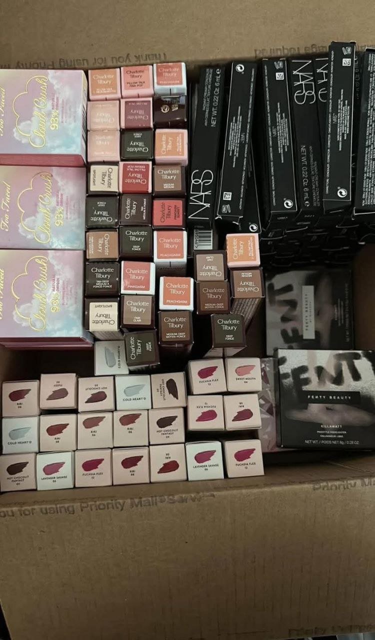 ss1.jpg High-End Cosmetics Mixed (Sephora Brands) Liquidation Pallet - Image 1